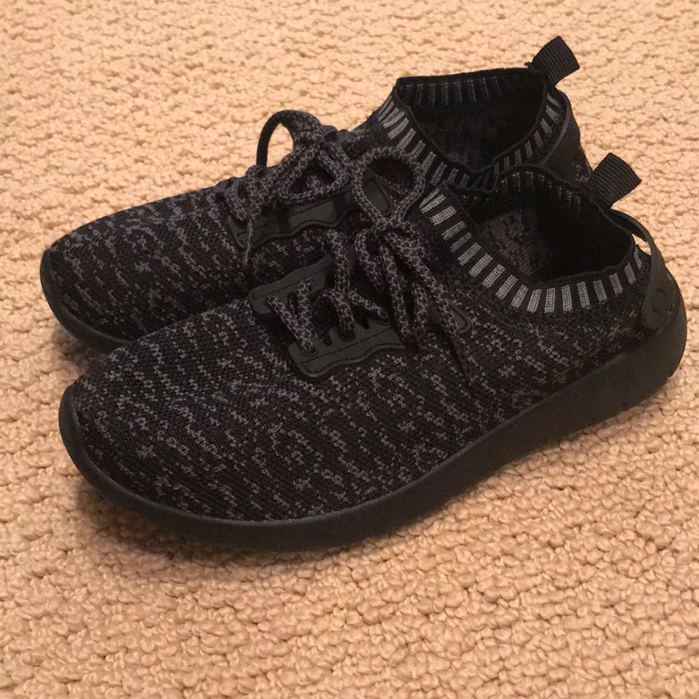 Boys shoes